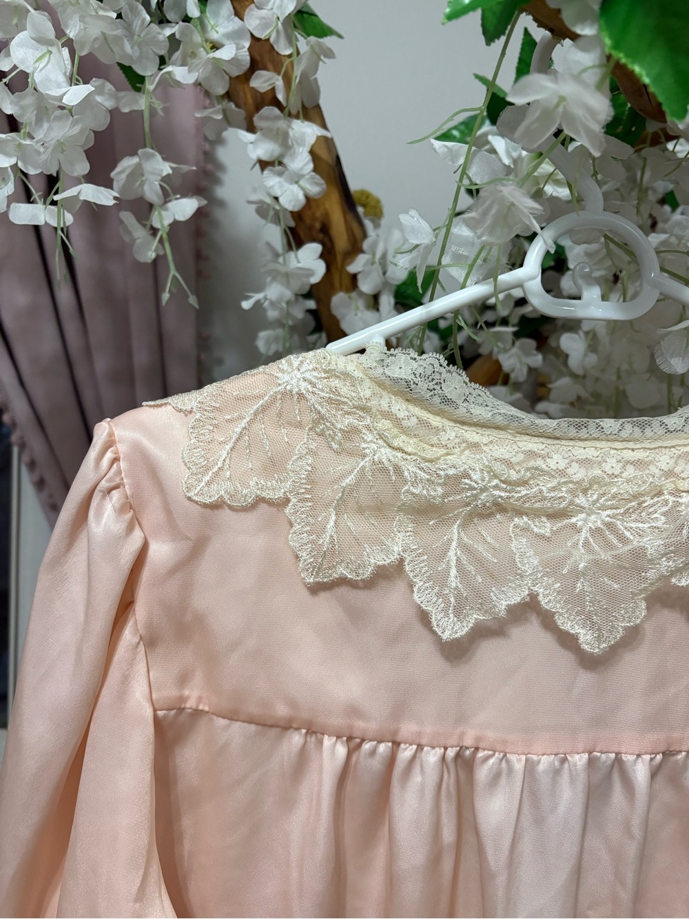 Vintage Pink Chemise with Cream Lace Trim - Picture 5 of 8